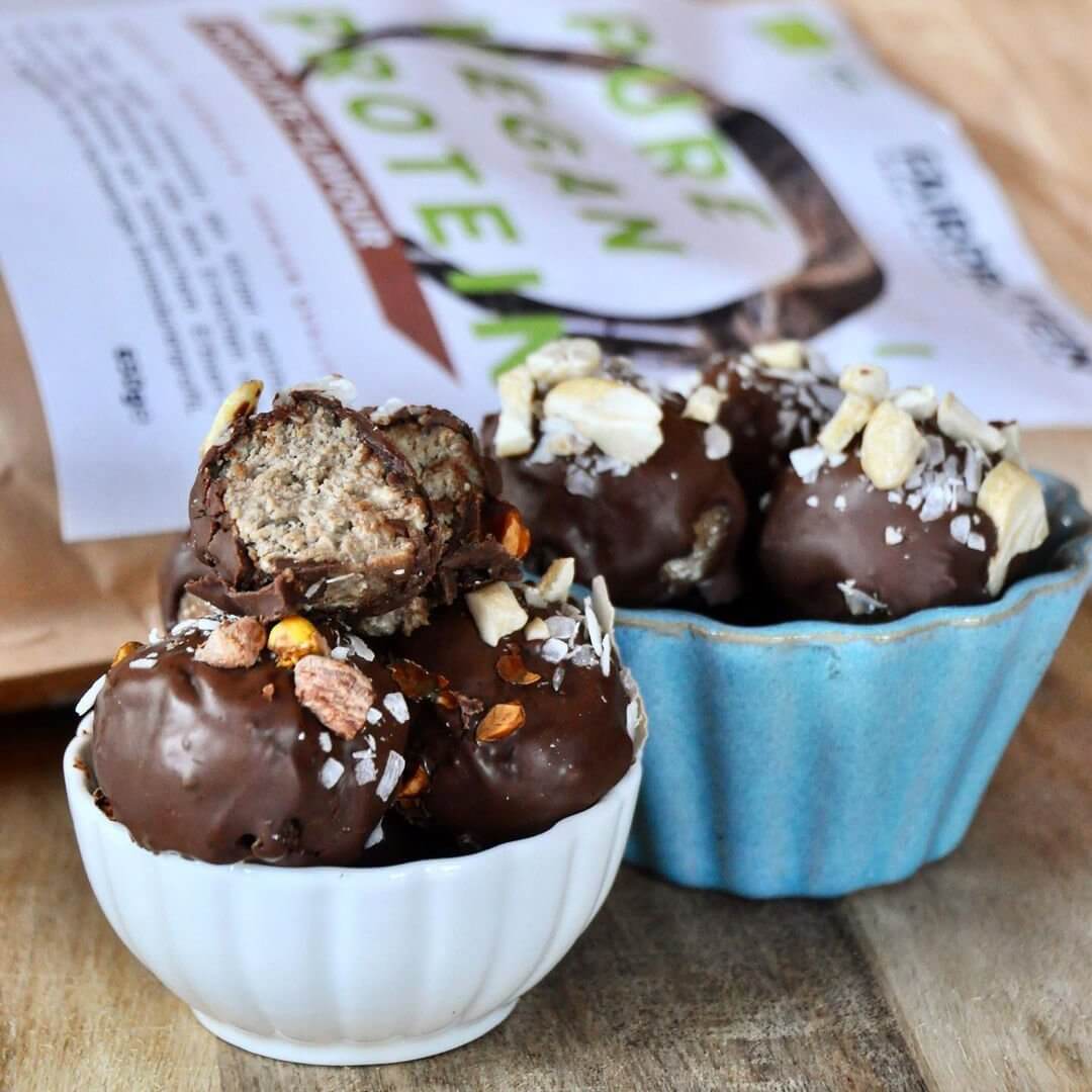 Chocolate Protein Balls
